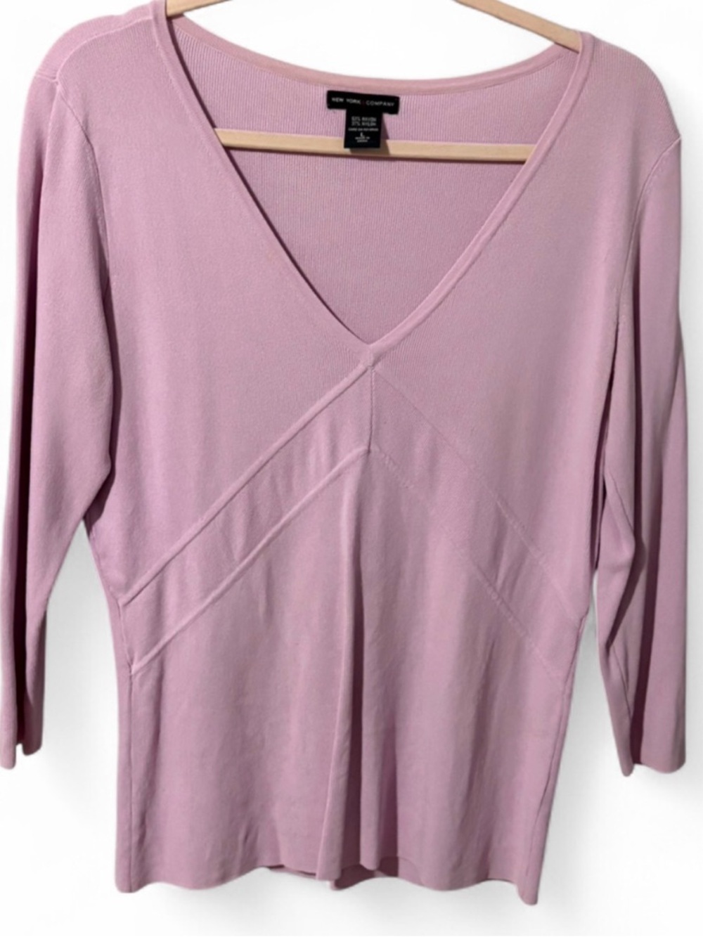 New York & Company Pink Fitted Knit Top Size Large V Neck Y2K Casual